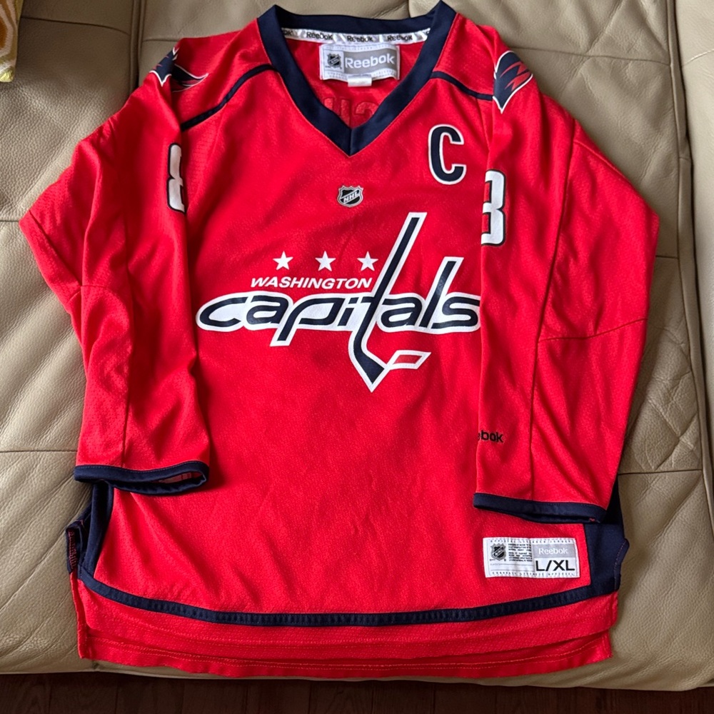 Reebok Kids Red and Black Capitals Jersey